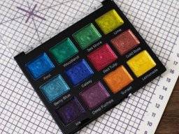 Glittering watercolour palette | Crafters companion